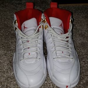 Jordan 12 one time release, have og box ..